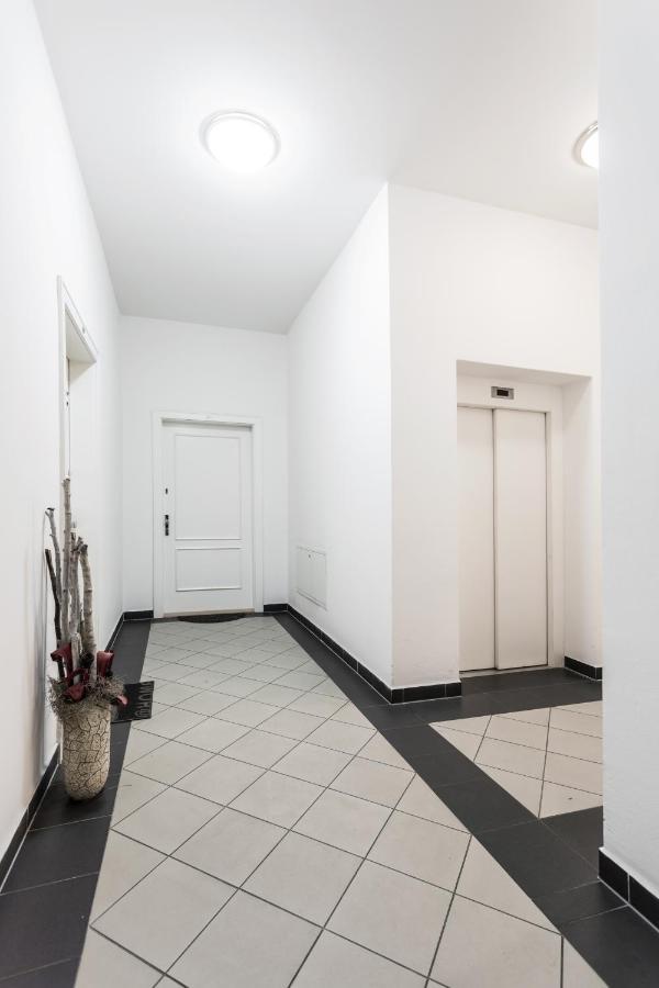 Apartma Linda 1880 Karlovy Vary Exterior foto